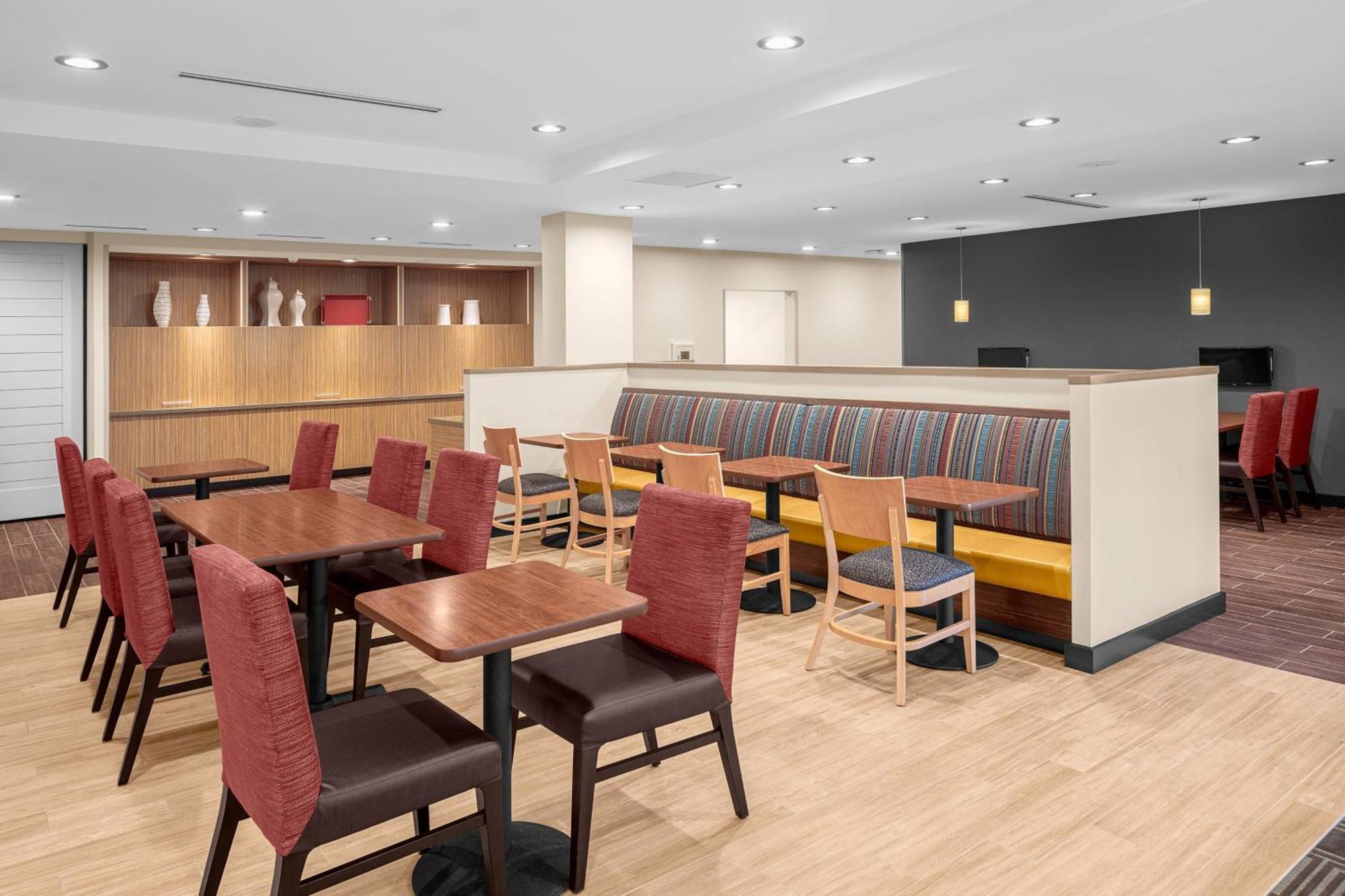 Towneplace Suites Cincinnati Fairfield Bagian luar foto