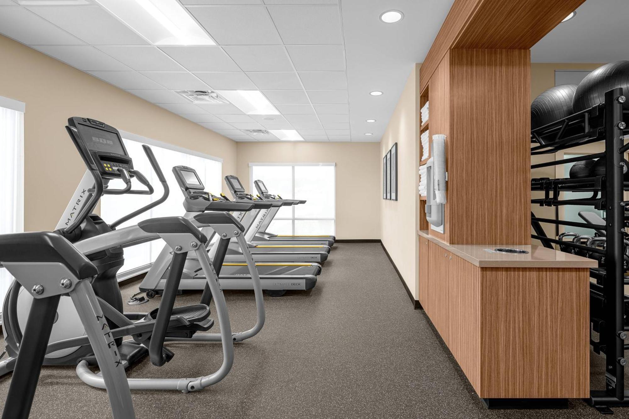 Towneplace Suites Cincinnati Fairfield Bagian luar foto