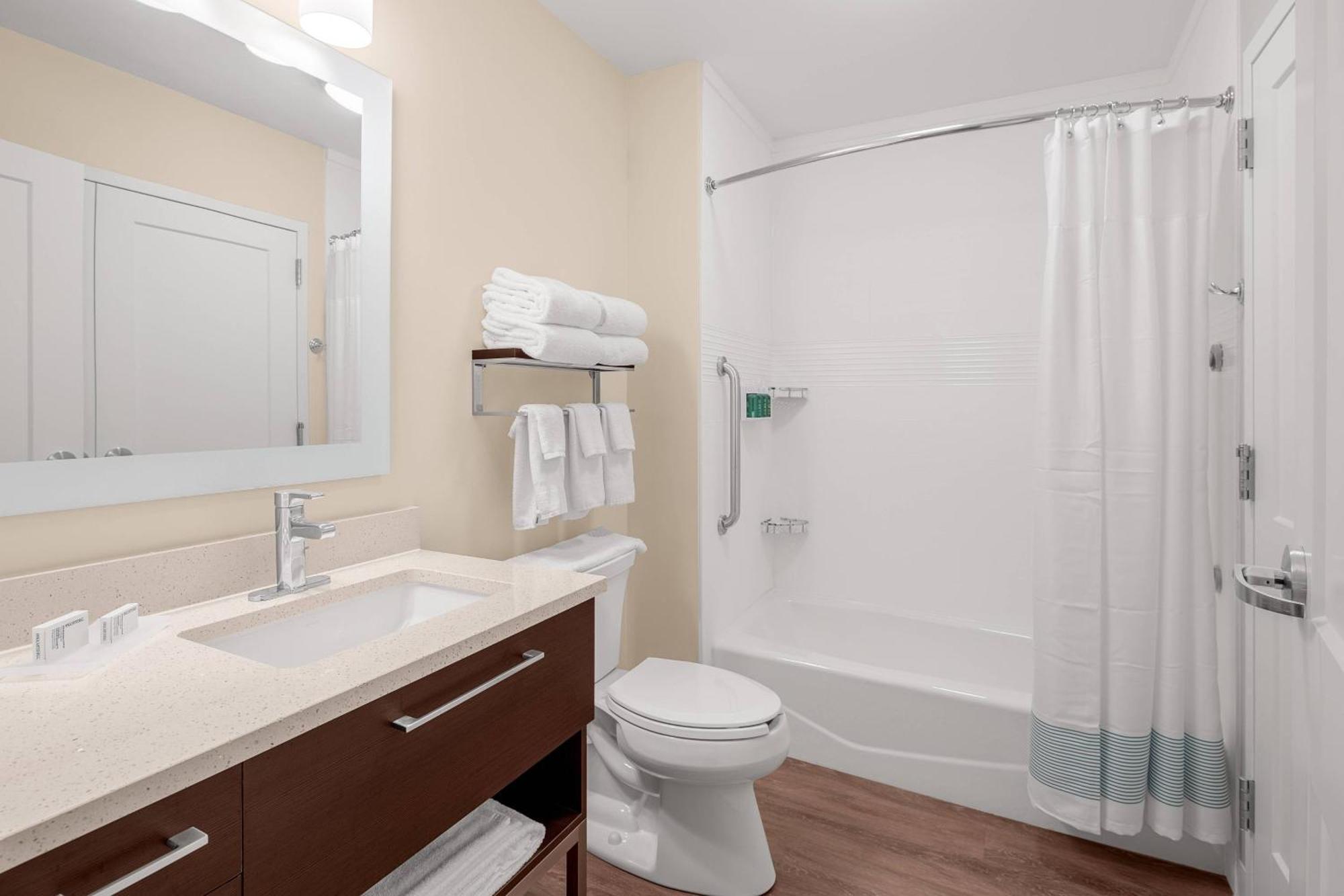 Towneplace Suites Cincinnati Fairfield Bagian luar foto